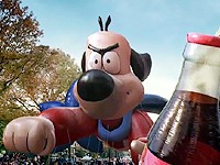 Coca-Cola: Vzdušný souboj o láhev / It’s Mine (Super Bowl 2008)