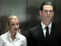 CPS: Sexuální harašení ve výtahu
