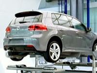 VW Golf: Kdo testuje stroje, které testují auta?