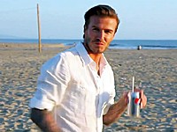 Pepsi: Neuvěřitelné trefy Davida Beckhama na pláži