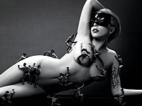 Lady Gaga Fame: Černý parfém pro vetřelce