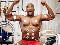 Old Spice: Terry Crews džemuje se svaly (Muscle Music)