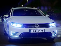 Volkswagen Passat GTE: Think New (2016)