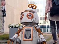 Kofola: Robot Karel se naučil lásce (2018)