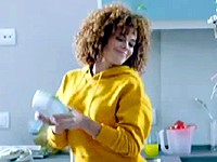 Jar: Zatočte s mytím nádobí ve stylu „shake it“ (2019)