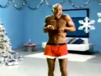 K-Mart: Černoušek v boxerkách tancuje na Vánoce