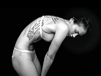 Emporio Armani: Megan Fox ve spodním prádle