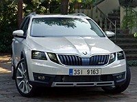 Škoda Octavia: Třída sama pro sebe (2017)